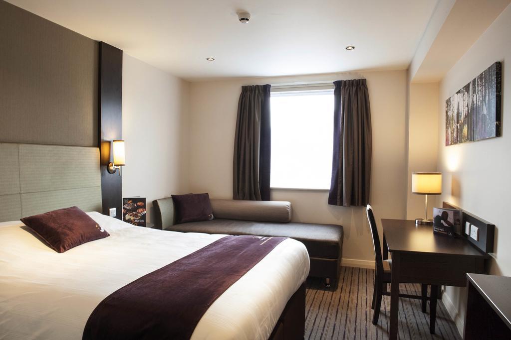 Premier Inn Tring Exterior foto